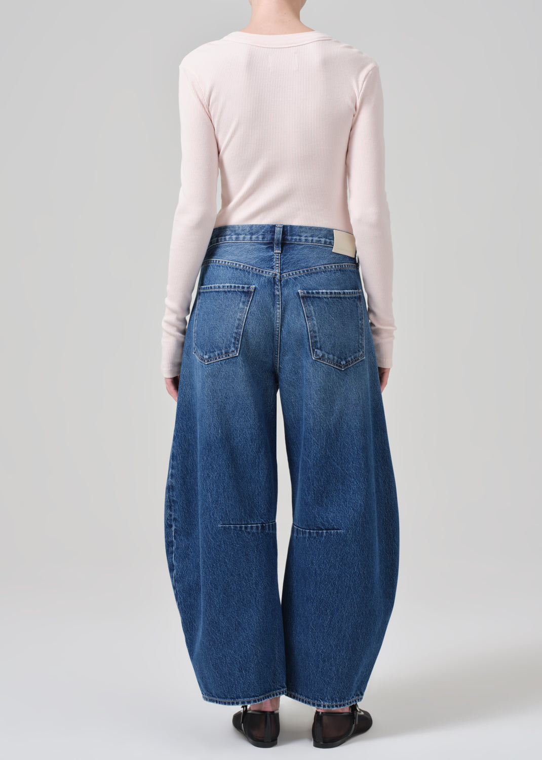 Petite Horseshoe Jean in Claremont