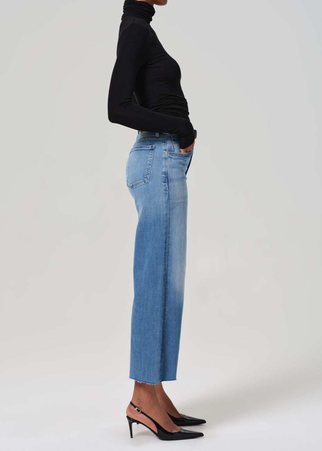 Lyra Wide Leg Crop in Bhodi