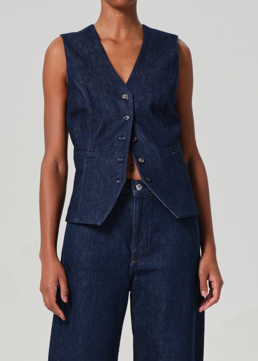 Jasmin Long Vest in Amherst