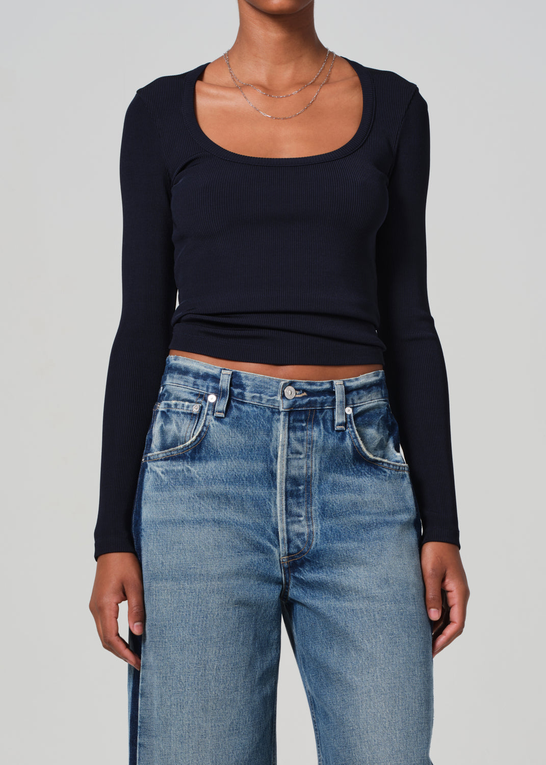 Rumi Scoop Neck in Navy