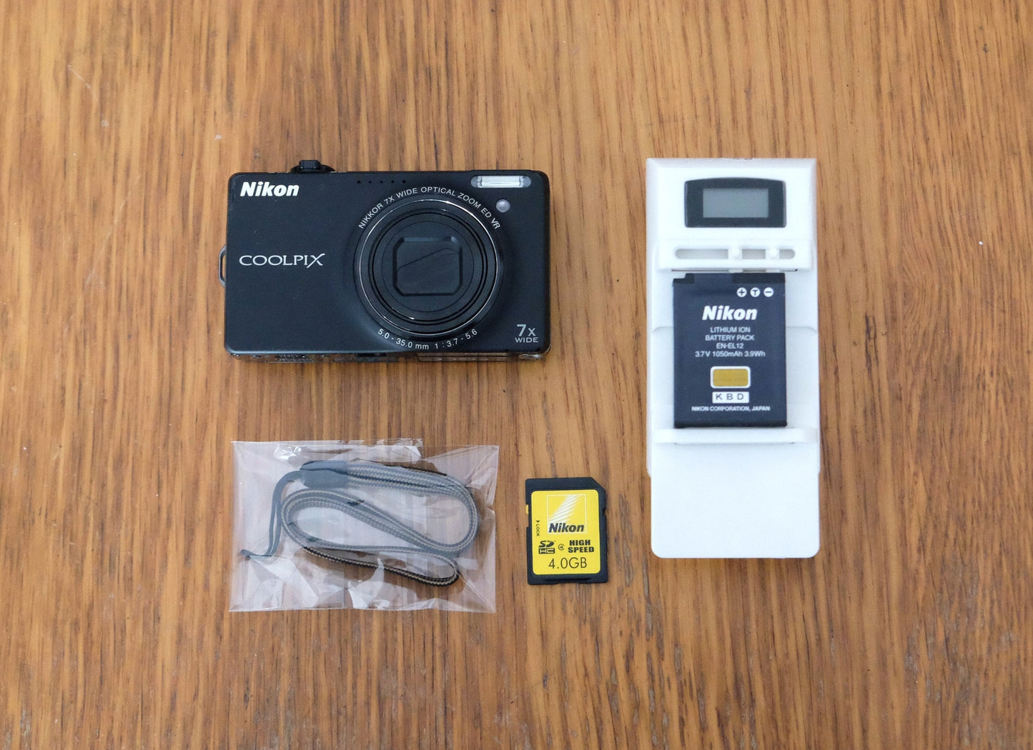 Nikon Coolpix S6000 14.2MP 7x Optical Zoom Compact Digital Camera