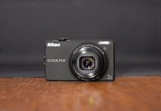 Nikon Coolpix S6000 14.2MP 7x Optical Zoom Compact Digital Camera