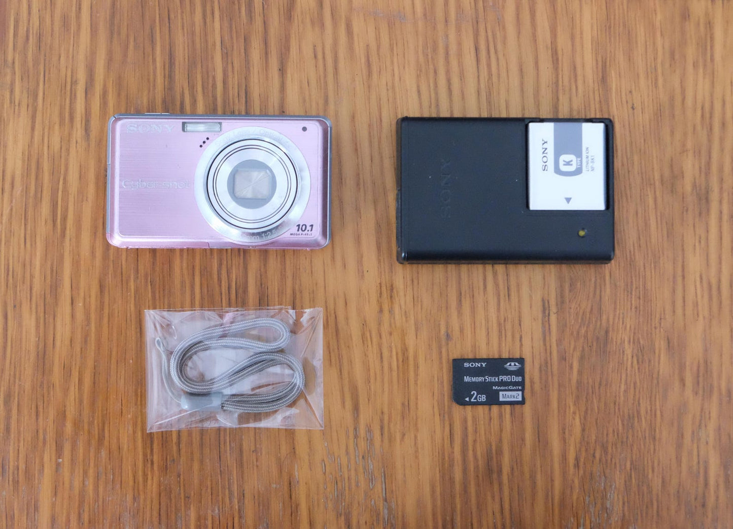 Sony Cybershot DSC-S950 10MP 4x Optical Zoom Compact Digital Camera Pink