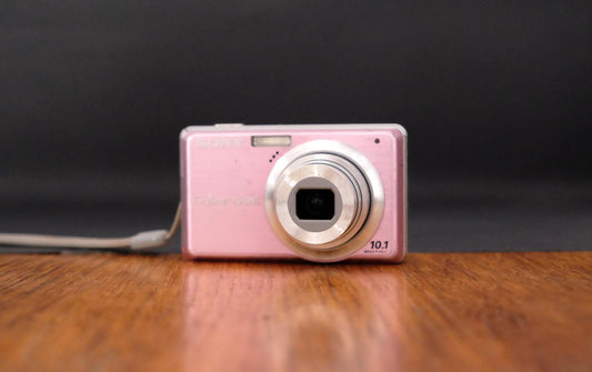 Sony Cybershot DSC-S950 10MP 4x Optical Zoom Compact Digital Camera Pink