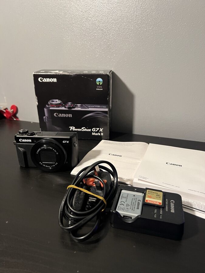 Canon PowerShot G7 X Mark II Compact Camera - Black + SD card